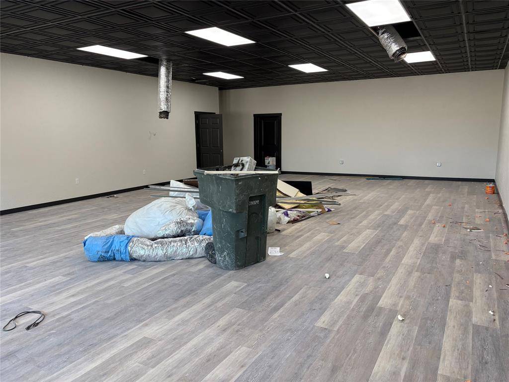 Whitesboro, TX 76273,27790 State Highway 56 #C