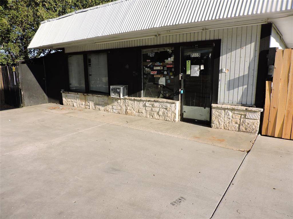 Benbrook, TX 76116,7385 W Vickery Boulevard