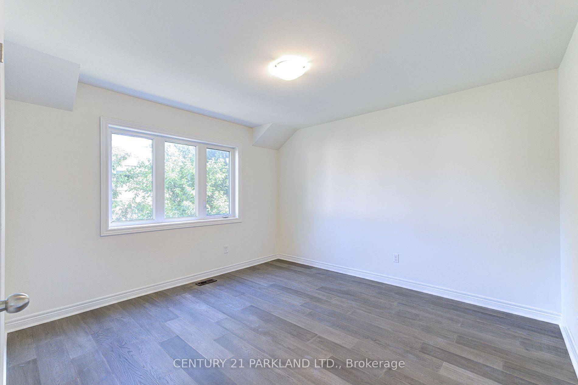 Pickering, ON L1V 1S9,1741 Fairport RD #POTL #4