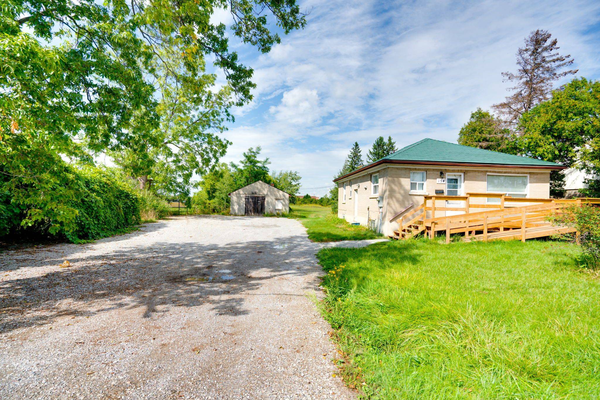 Ajax, ON L1T 4V2,154 Rossland RD E