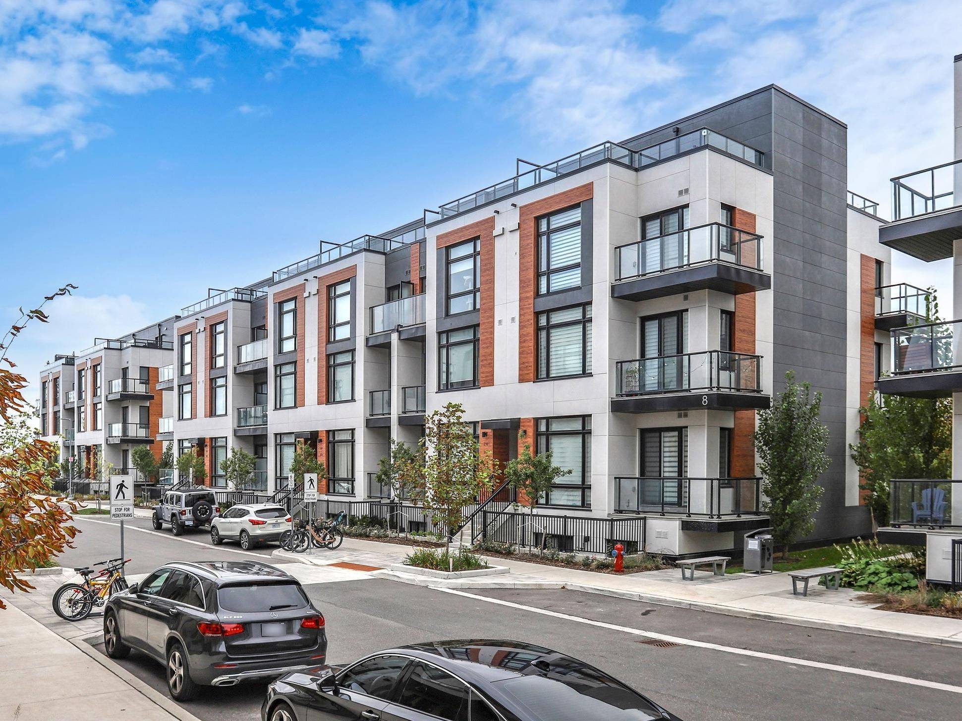 Richmond Hill, ON L4S 0N1,8 Steckley House LN #216