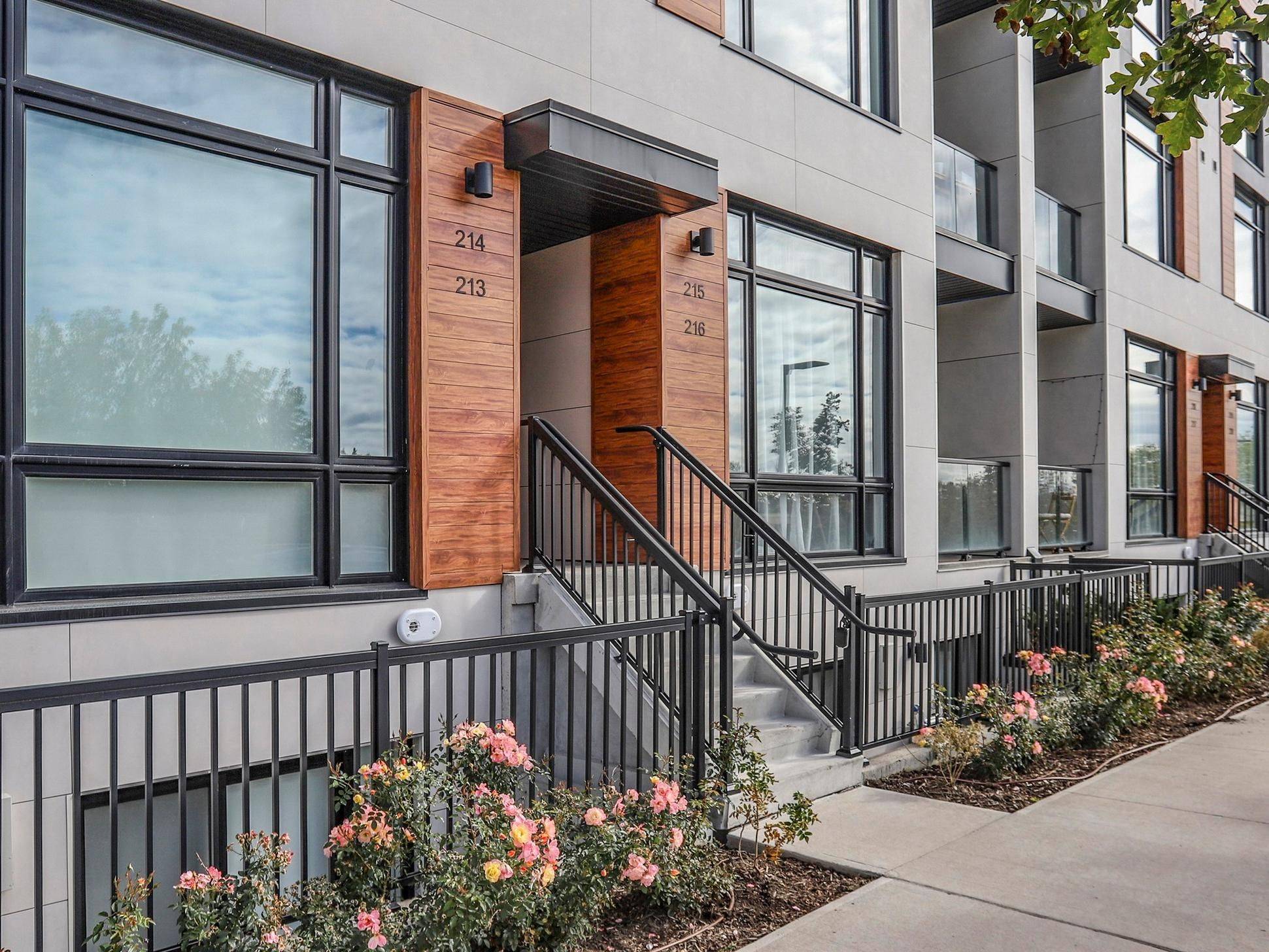 Richmond Hill, ON L4S 0N1,8 Steckley House LN #216