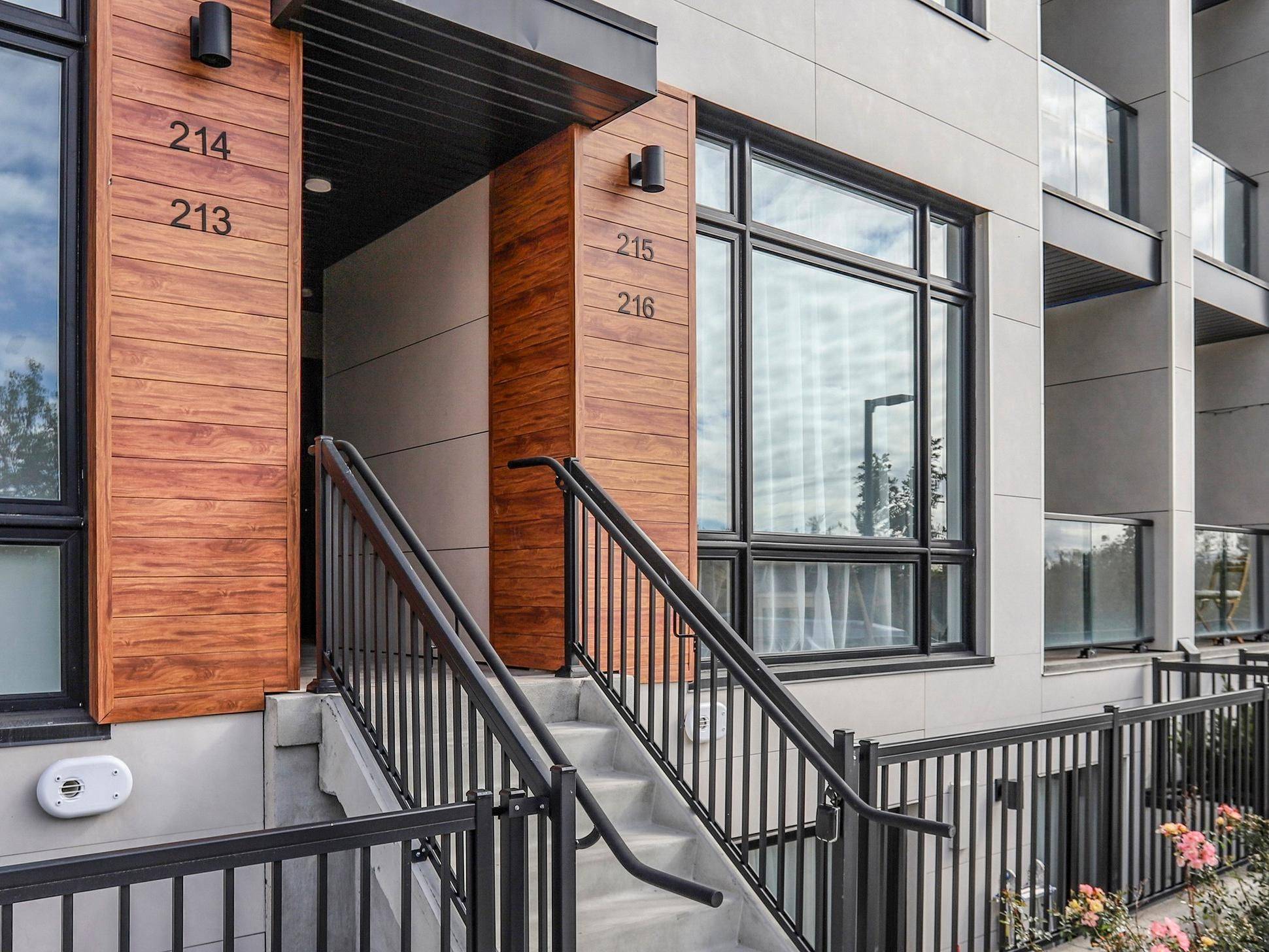 Richmond Hill, ON L4S 0N1,8 Steckley House LN #216