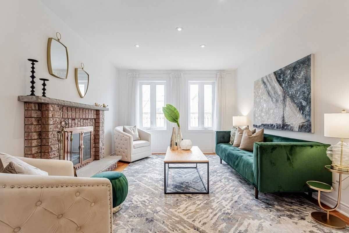 Richmond Hill, ON L4S 1H6,87 Woodriver ST