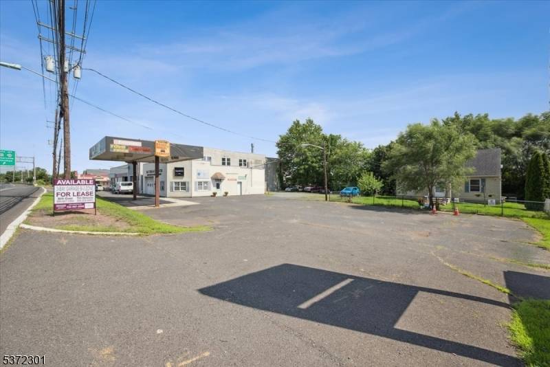 Raritan Boro, NJ 08869,403 Us Highway 202