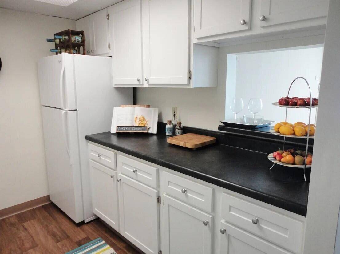 Detroit, MI 48226,555 Brush St #1215