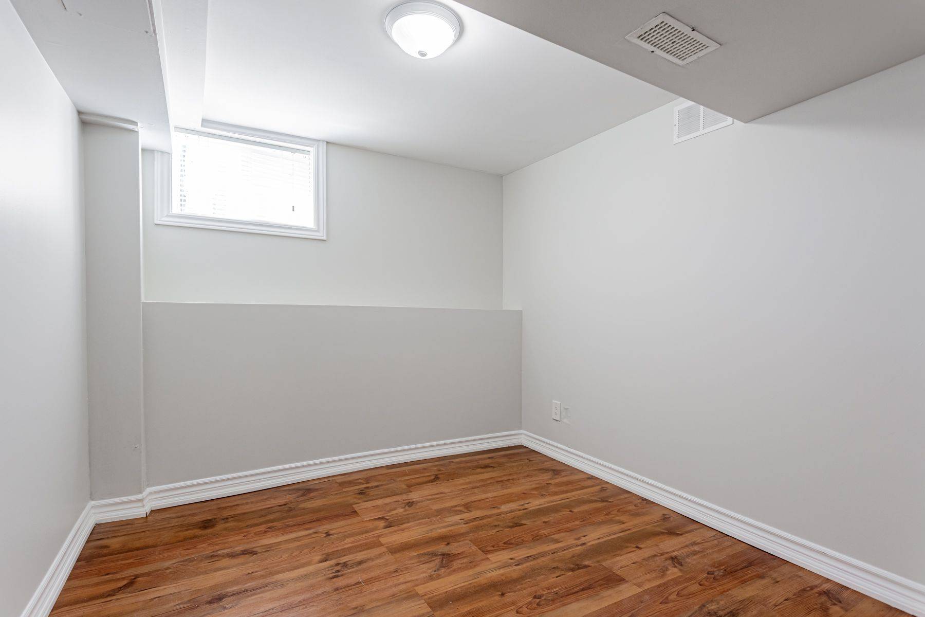 Toronto W03, ON M6E 4C7,97 Ennerdale RD