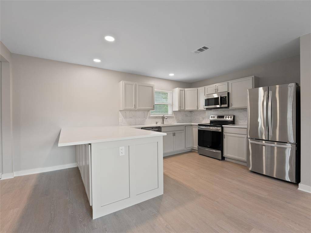 Anna, TX 75409,421 S Interurban Street