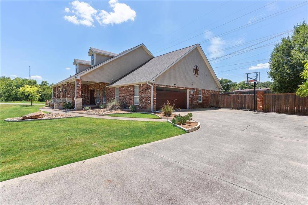 Fort Worth, TX 76112,708 Canyon Creek Trail