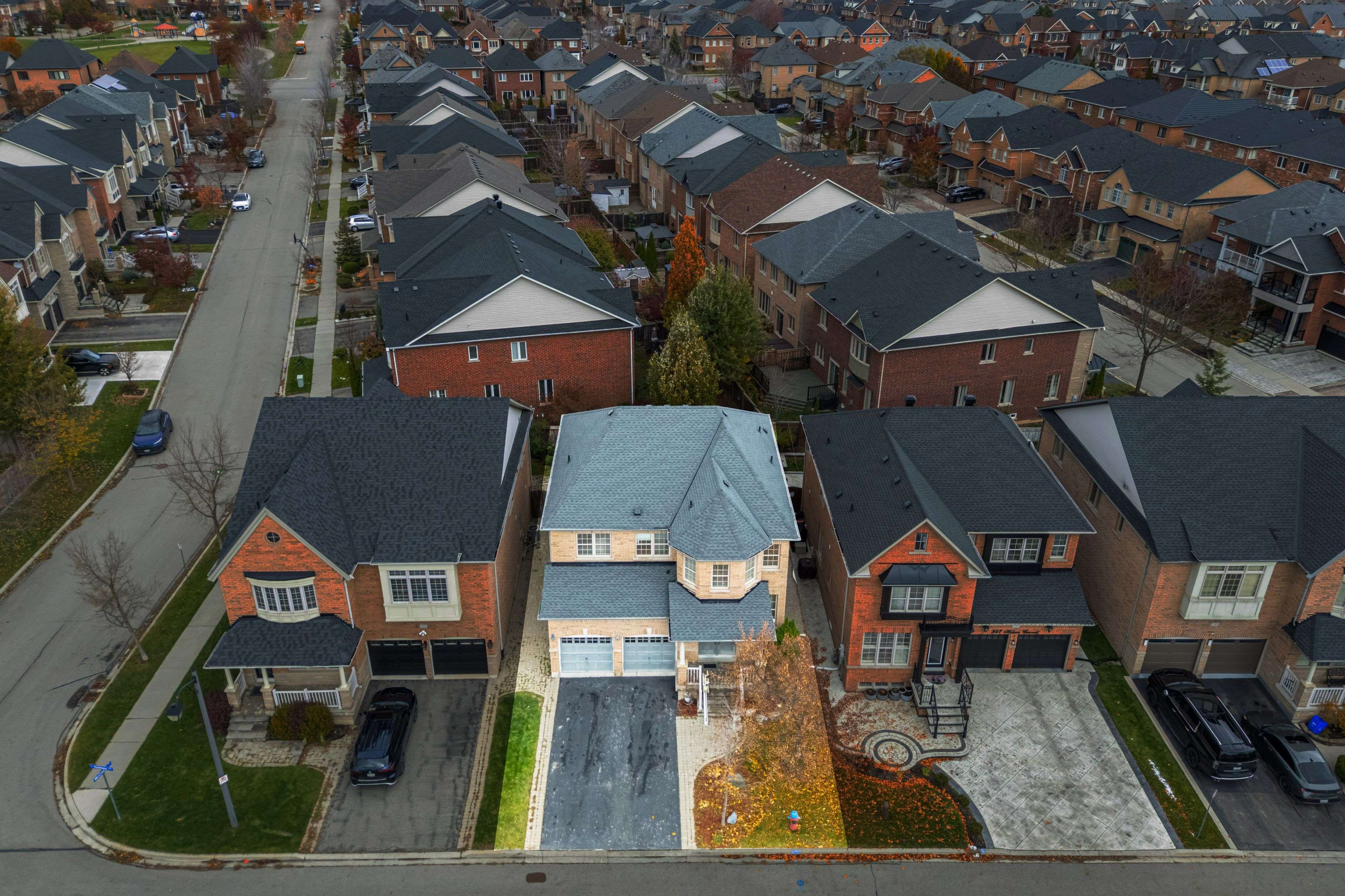 Milton, ON L9T 0T4,351 Holmes CRES