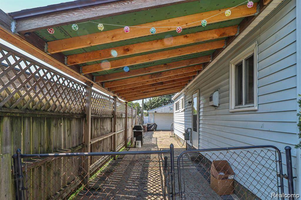 Melvindale, MI 48122,2727 BLANCHE ST