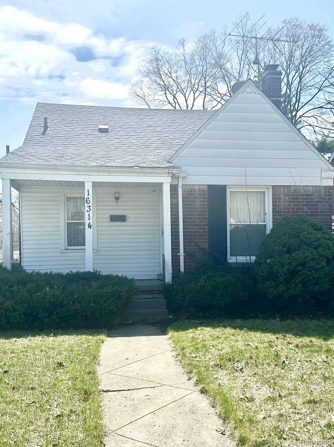 Detroit, MI 48205,16314 CARLISLE ST