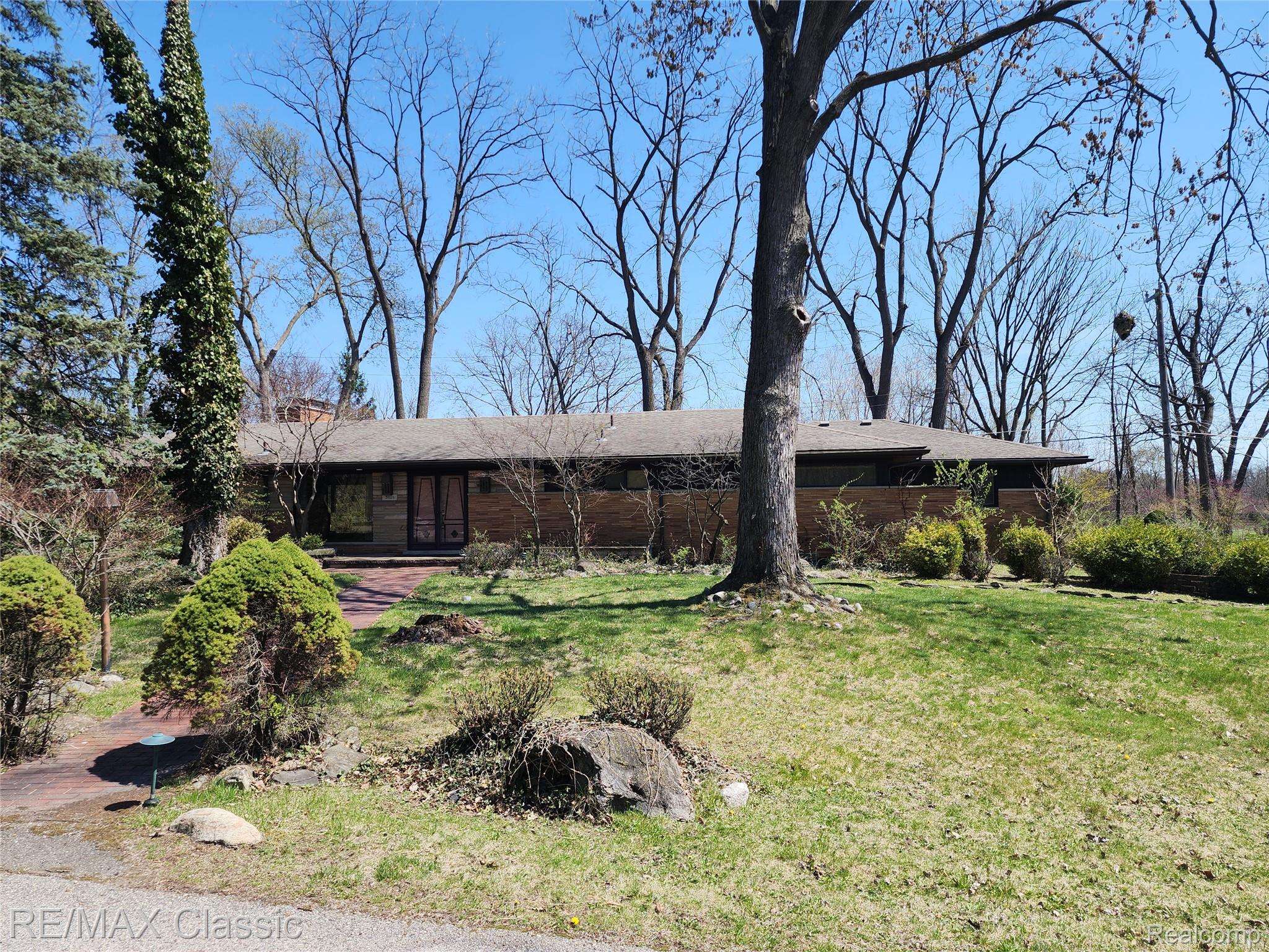 Farmington Hills, MI 48334,31126 FRANKLIN FAIRWAY ST