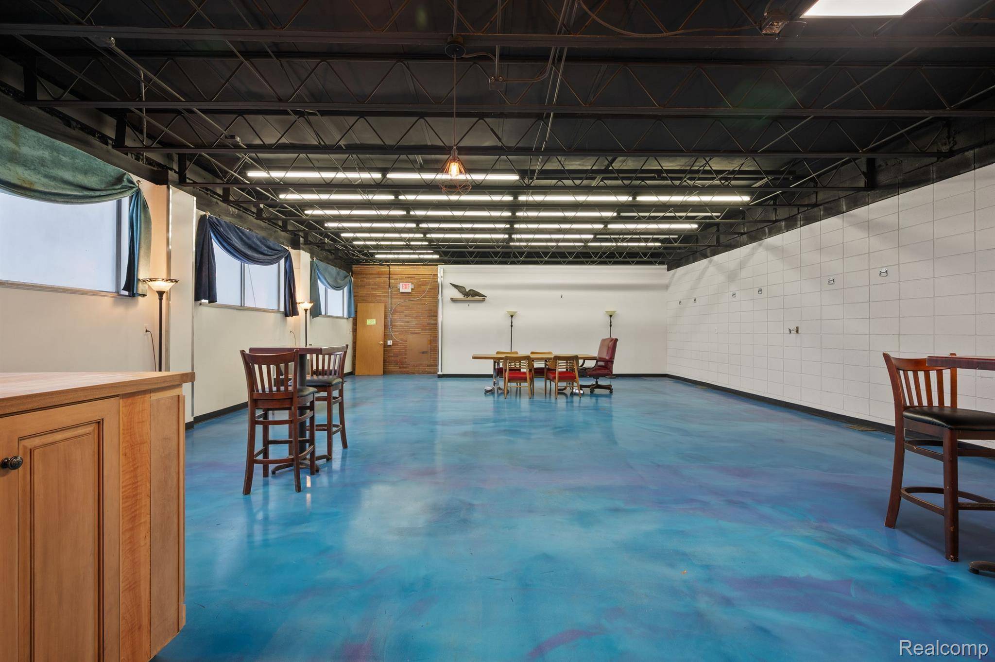 Waterford, MI 48328,1050 W HURON ST