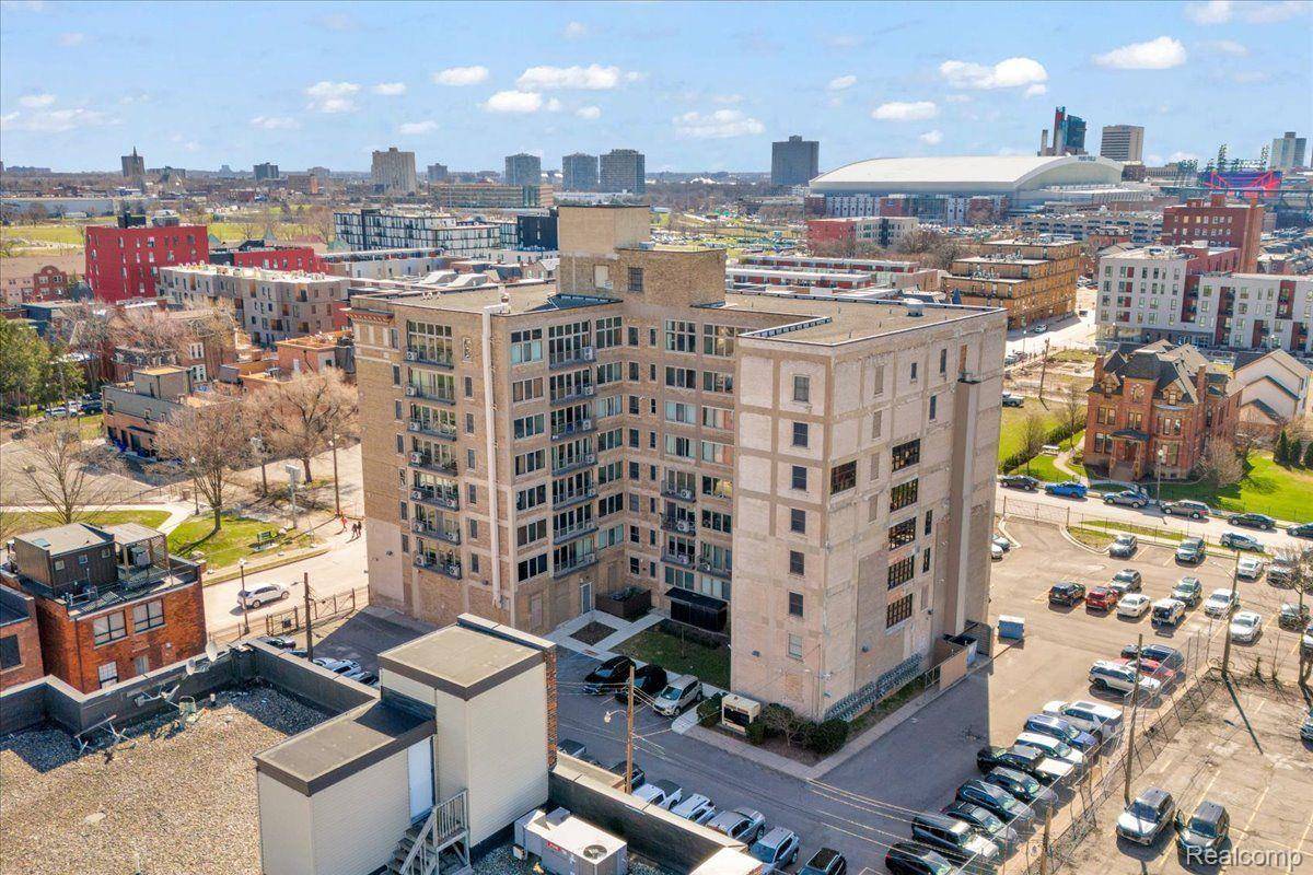 Detroit, MI 48201,2915 JOHN R ST #407