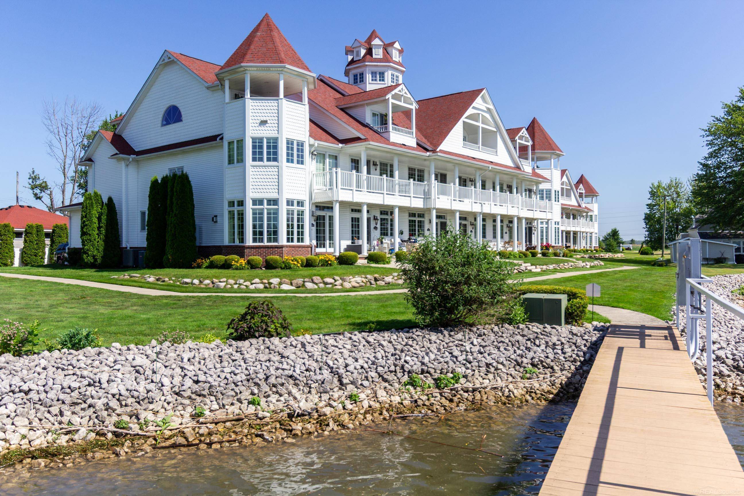 Algonac, MI 48001,9994 Tashmoo LN