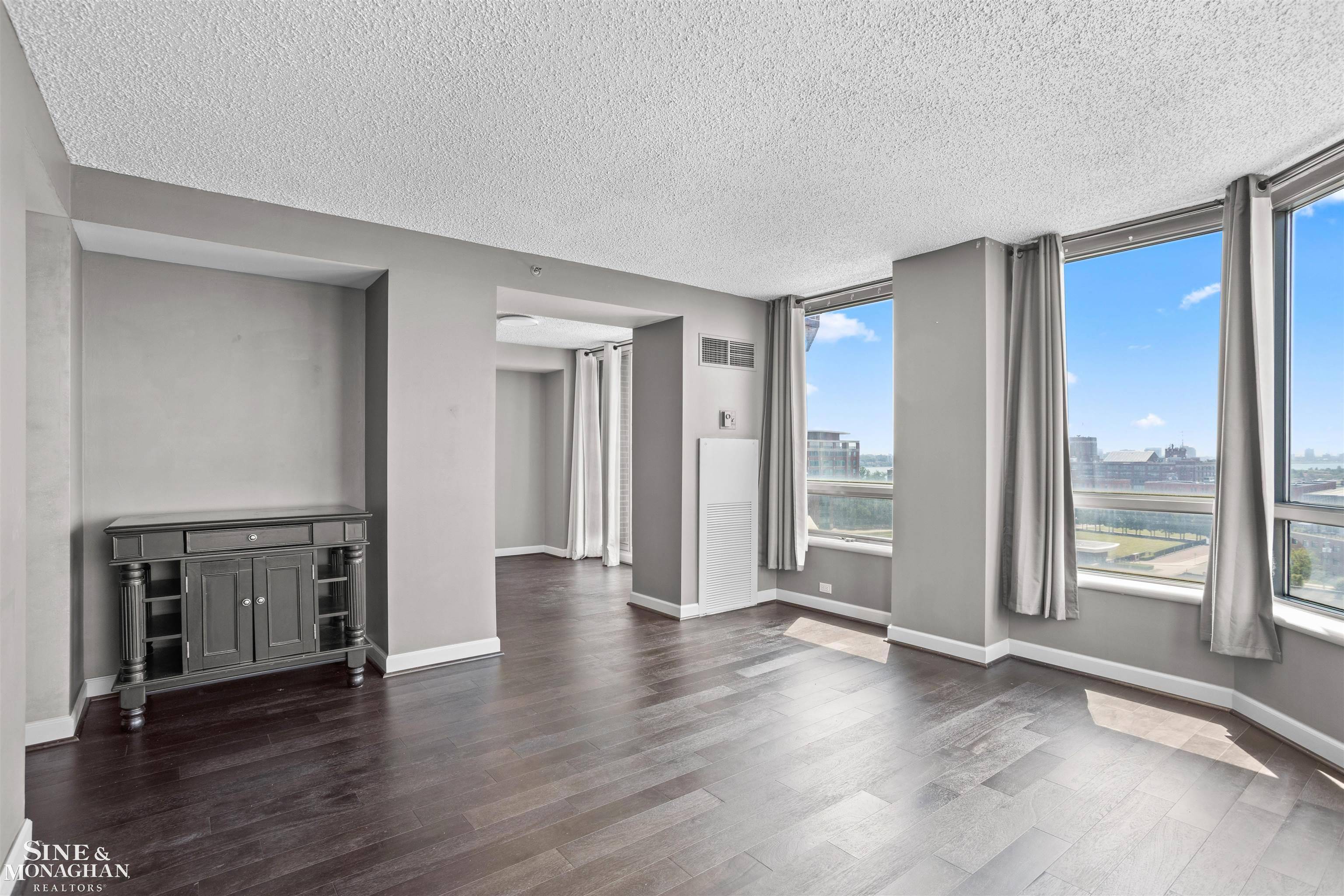 Detroit, MI 48207,3320 Spinnaker 11D LN