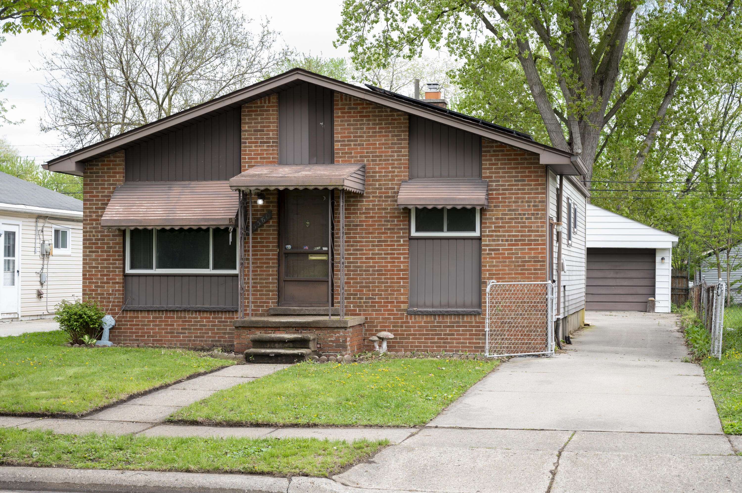 MI 48030,23360 Vance AVE