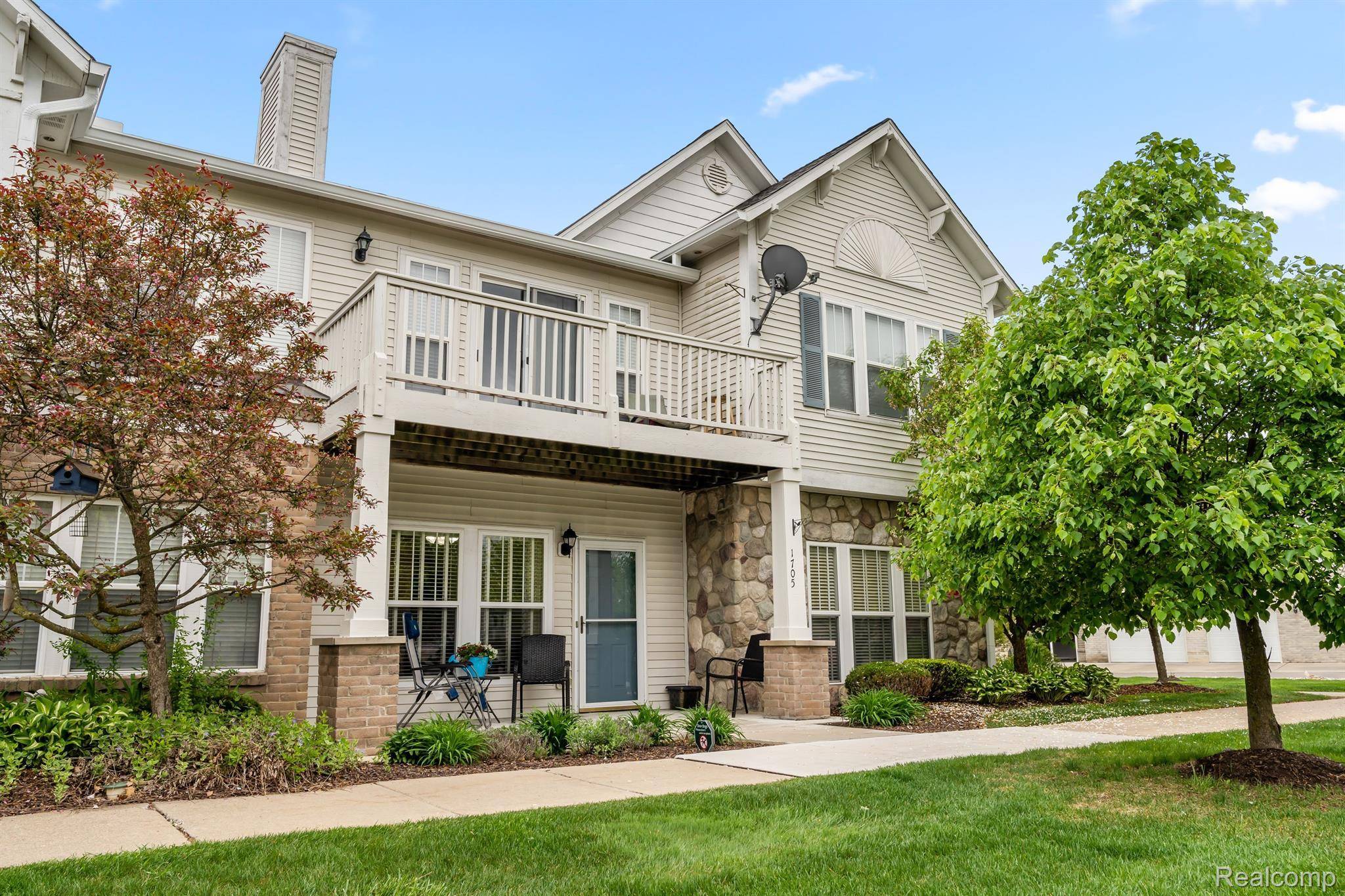 Howell, MI 48855,1705 WELLAND ST #27