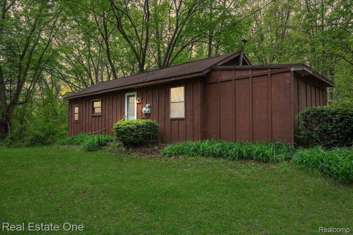 Ortonville, MI 48462,2878 PERRY LAKE RD