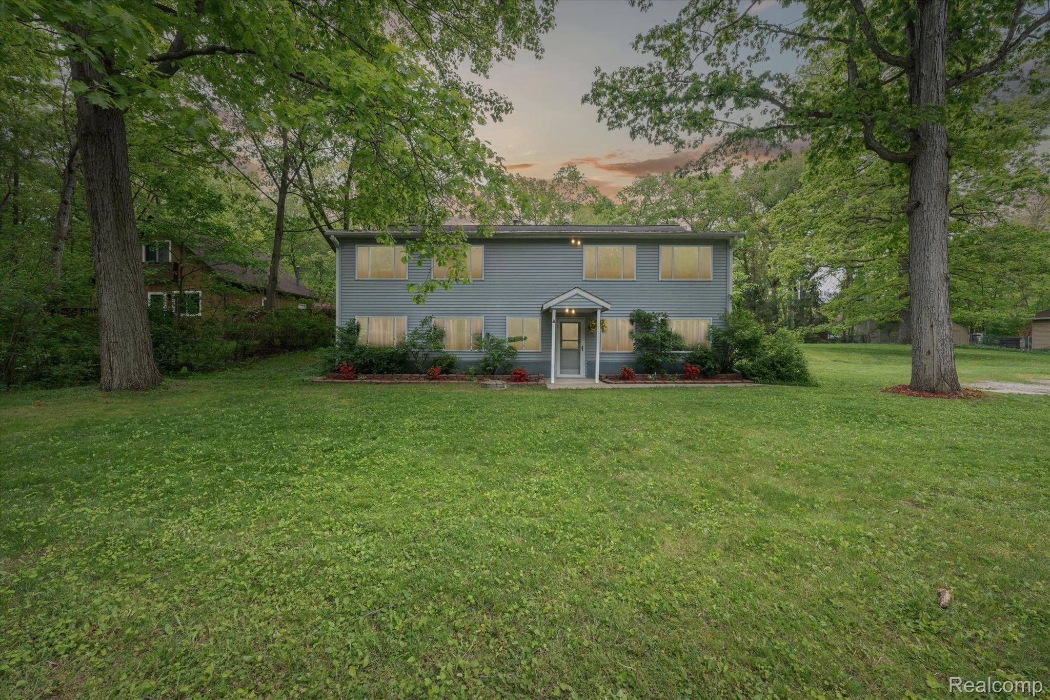 Whitmore Lake, MI 48189,6544 Woodland RD