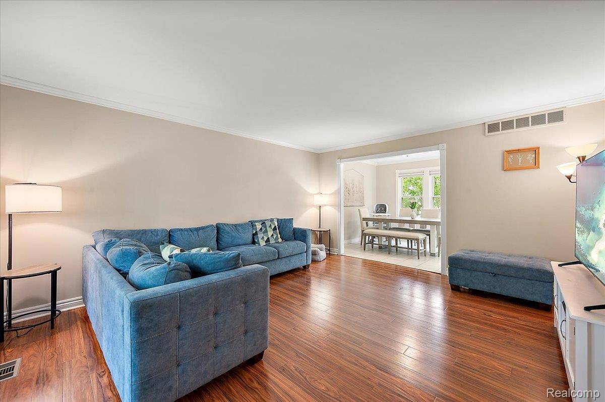 Sterling Heights, MI 48313,12829 Corbin DR