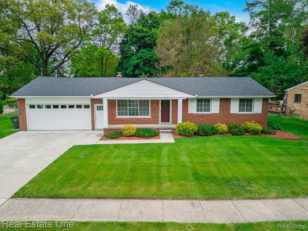 Shelby Twp, MI 48316,53216 Bruce Hill DR