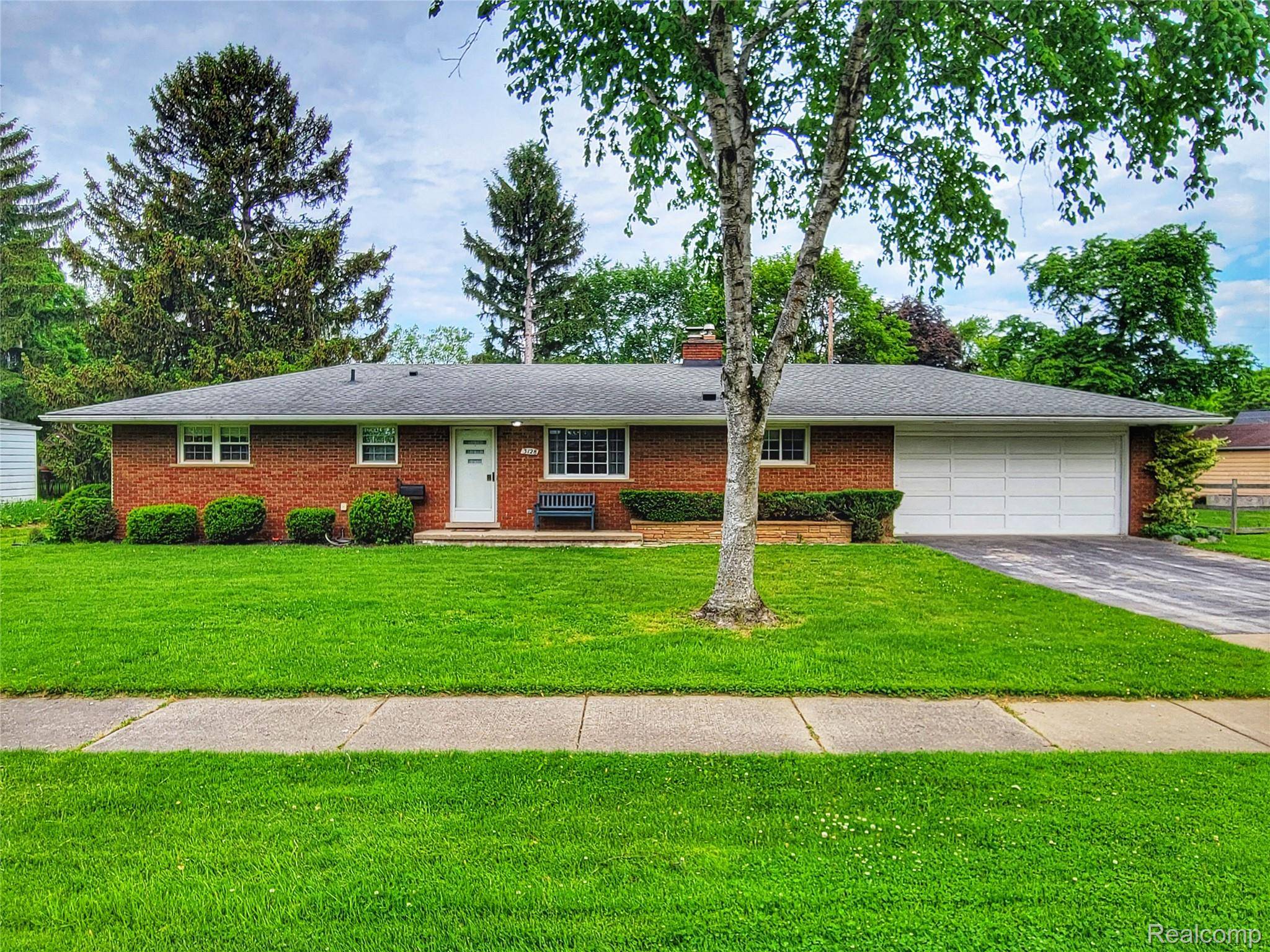 Wayne, MI 48184,3128 Winifred ST