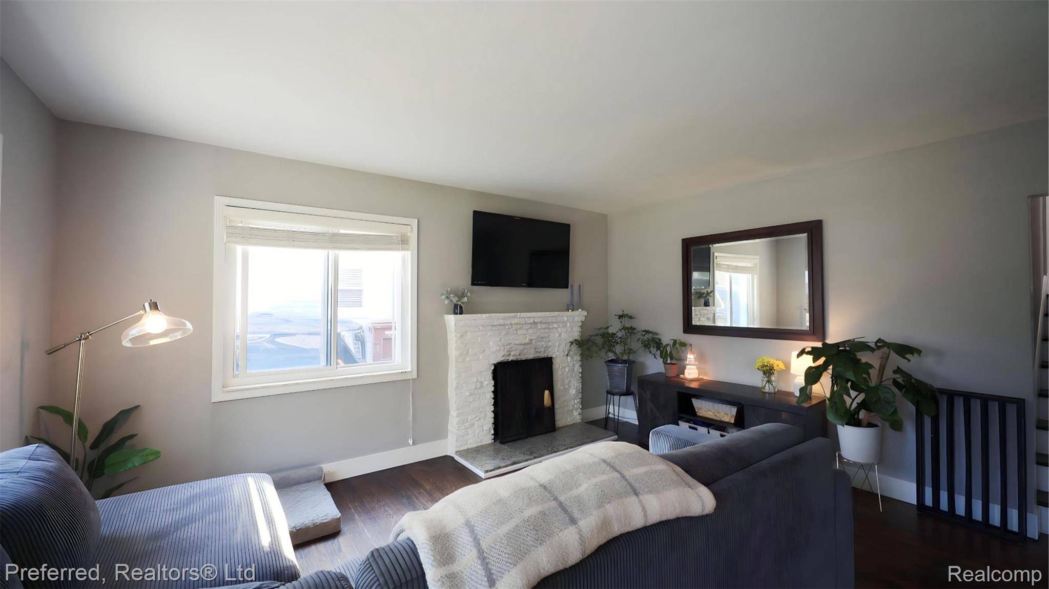 Center Line, MI 48015,8483 Harding