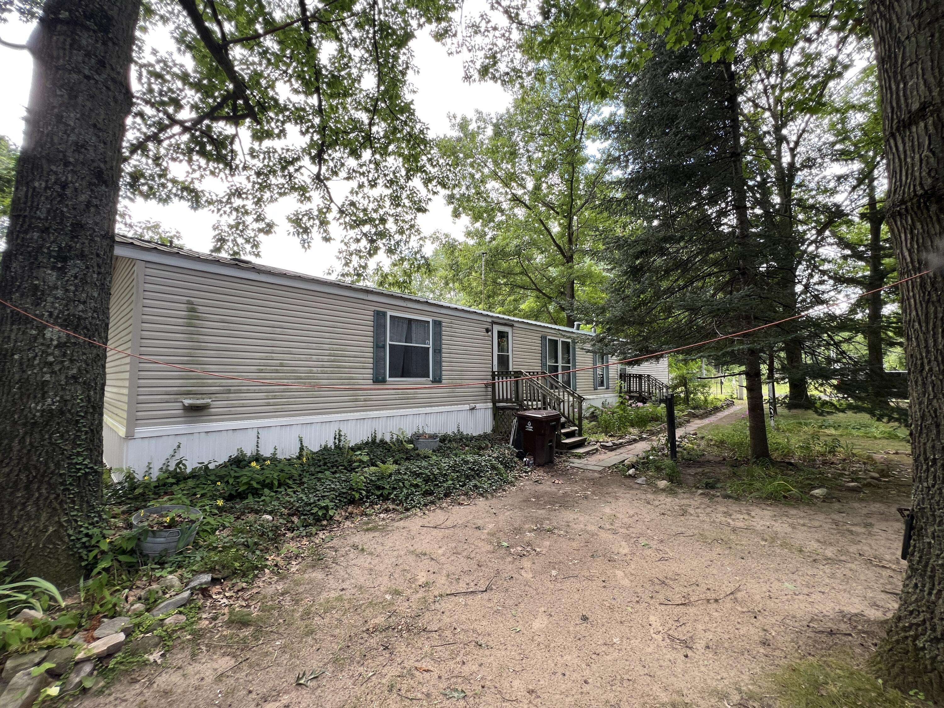 Lakeview, MI 48850,11670 Thrush DR