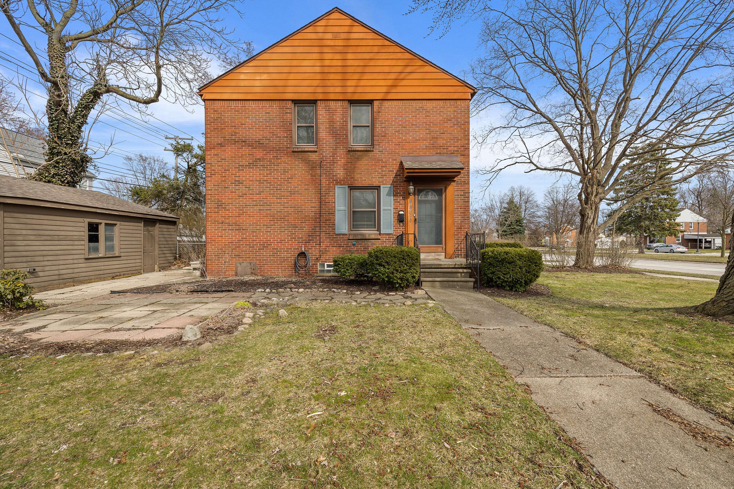 MI 48067,1501 E 4th ST