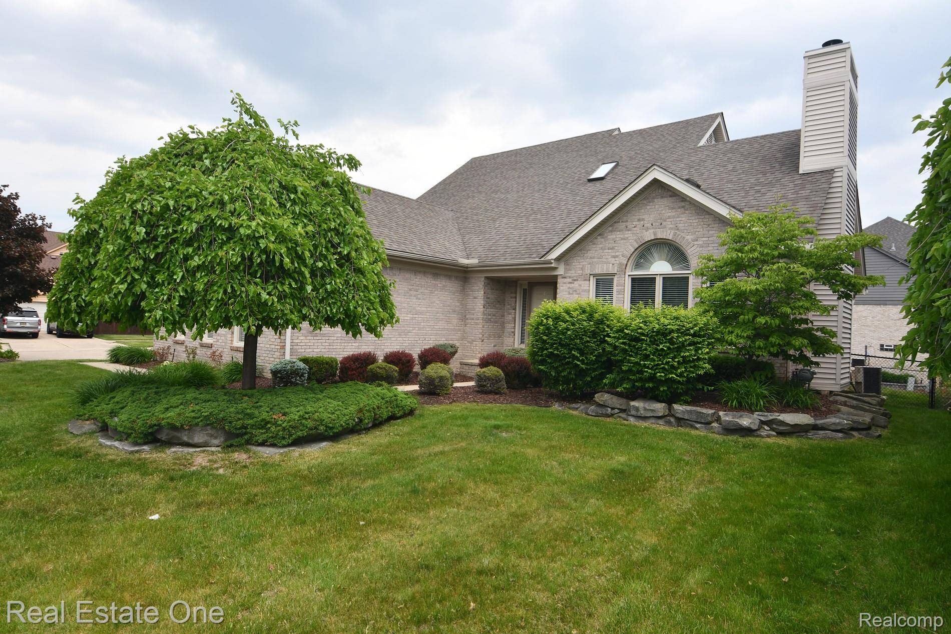 Clinton Township, MI 48038,42388 Shulock DR