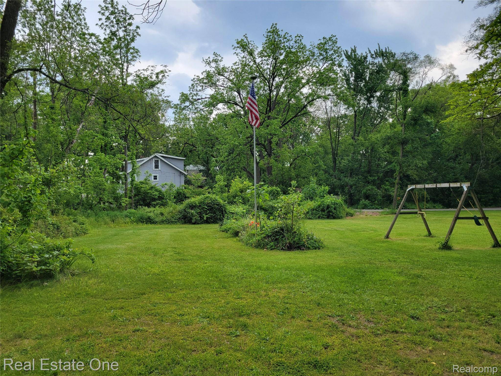 Wixom, MI 48393,2015 Lamella