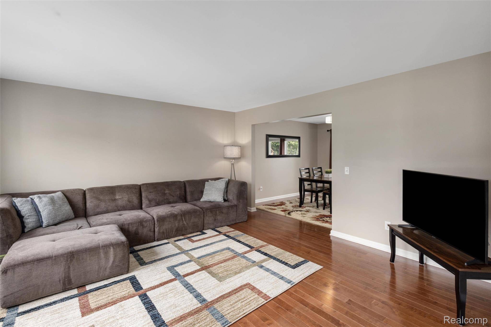 Macomb, MI 48042,18885 English Ivy DR