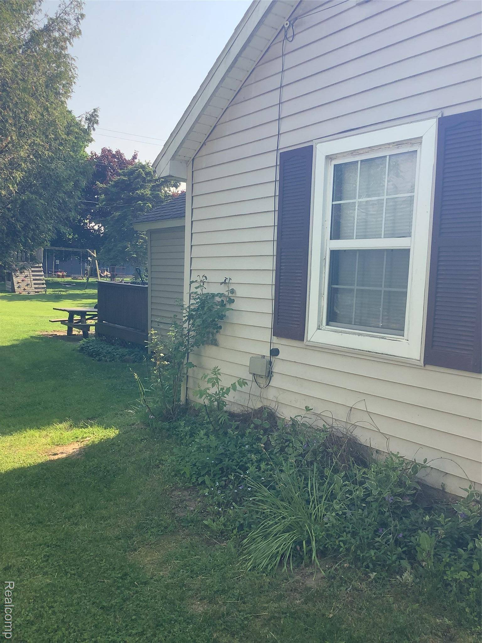 Harbor Beach, MI 48441,142 Bartlett ST