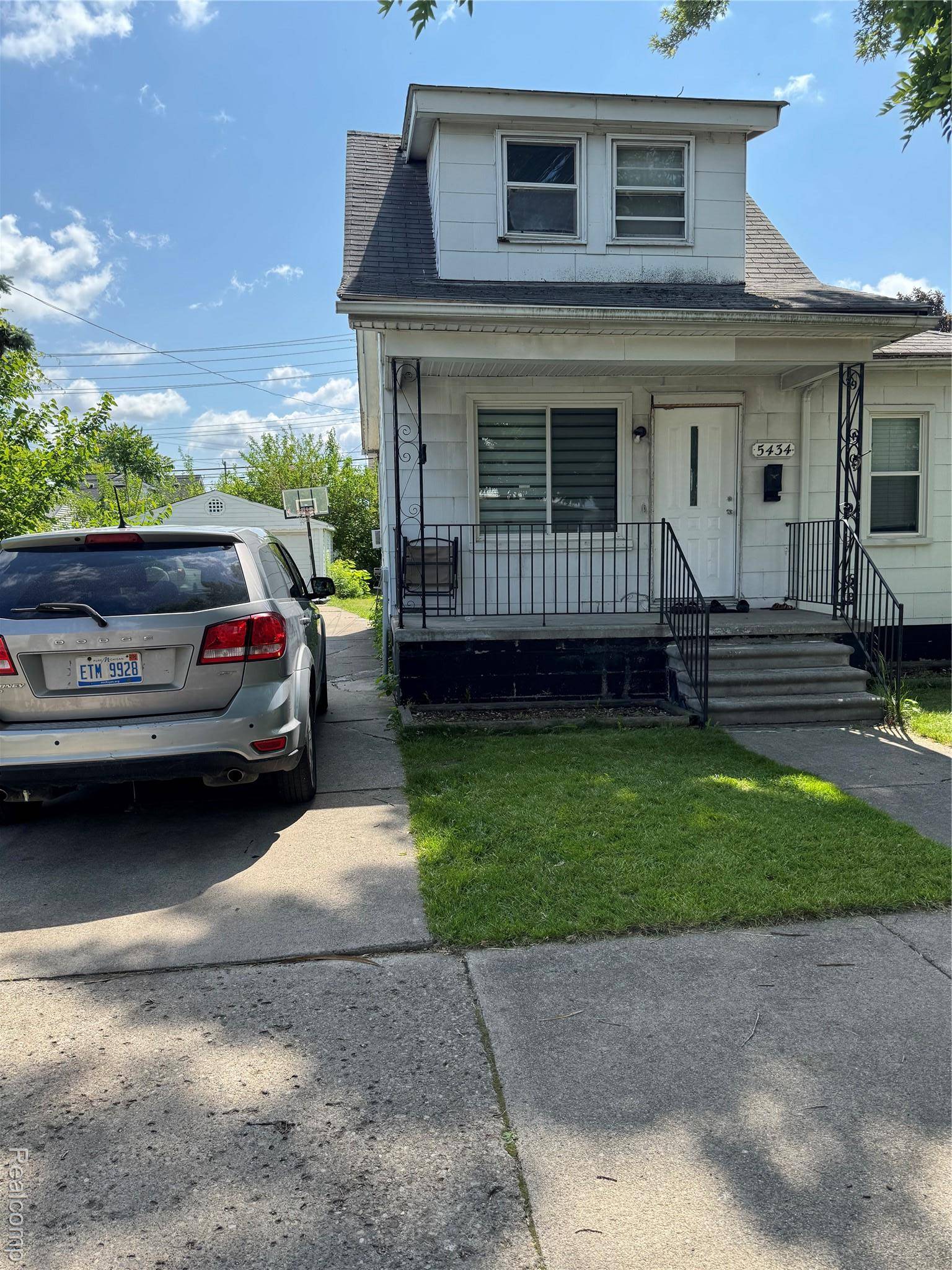 Dearborn, MI 48126,5434 Reuter ST