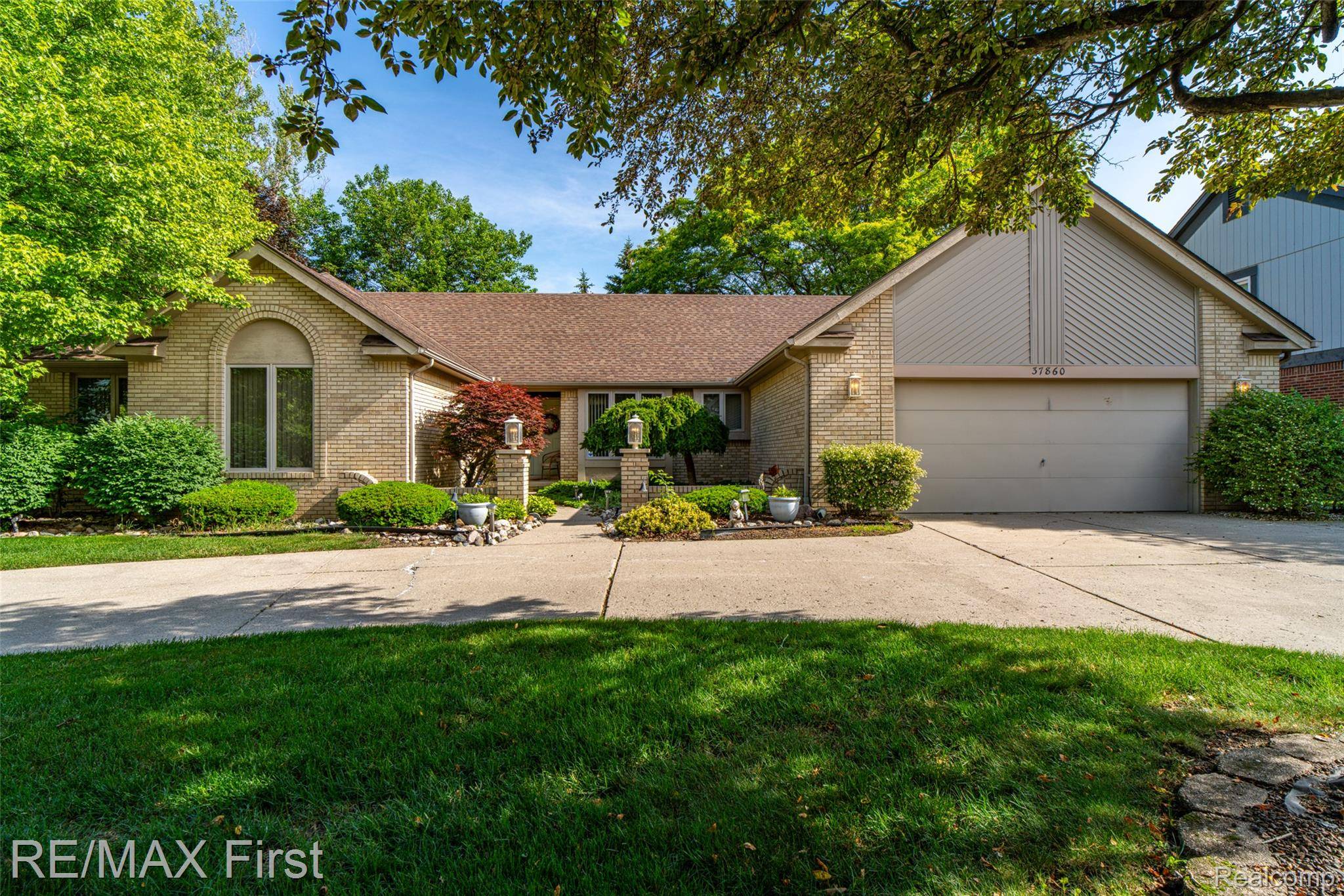 Farmington, MI 48335,37860 STABLEVIEW DR