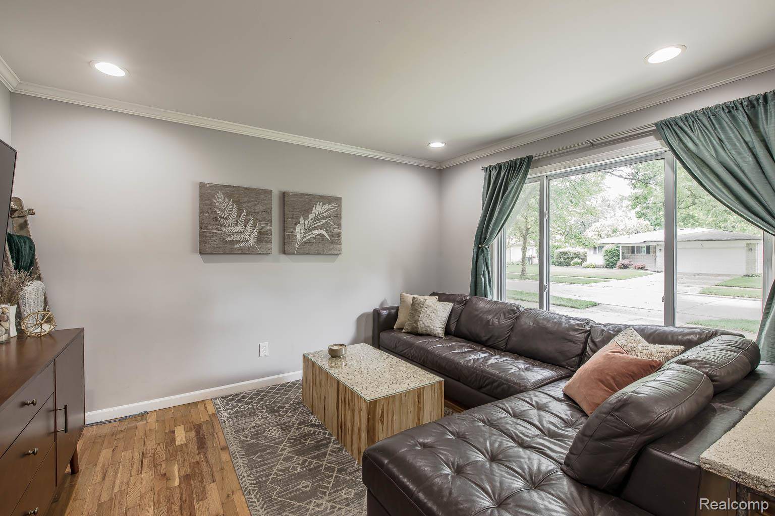 Troy, MI 48083,2898 Borden DR