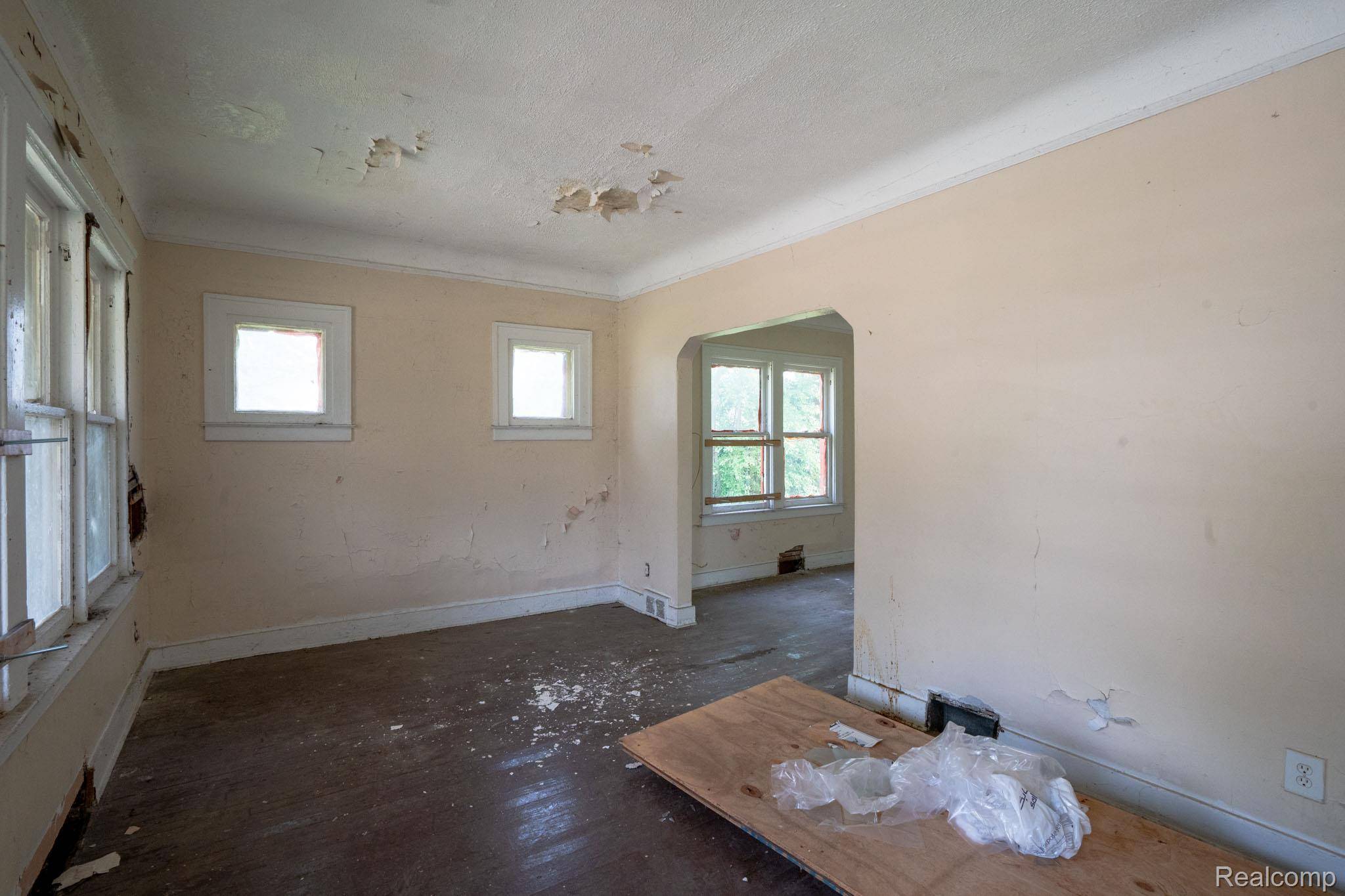 Detroit, MI 48221,16164 Turner ST