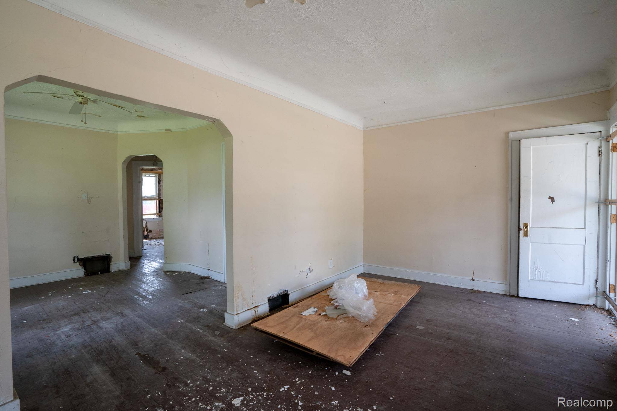 Detroit, MI 48221,16164 Turner ST