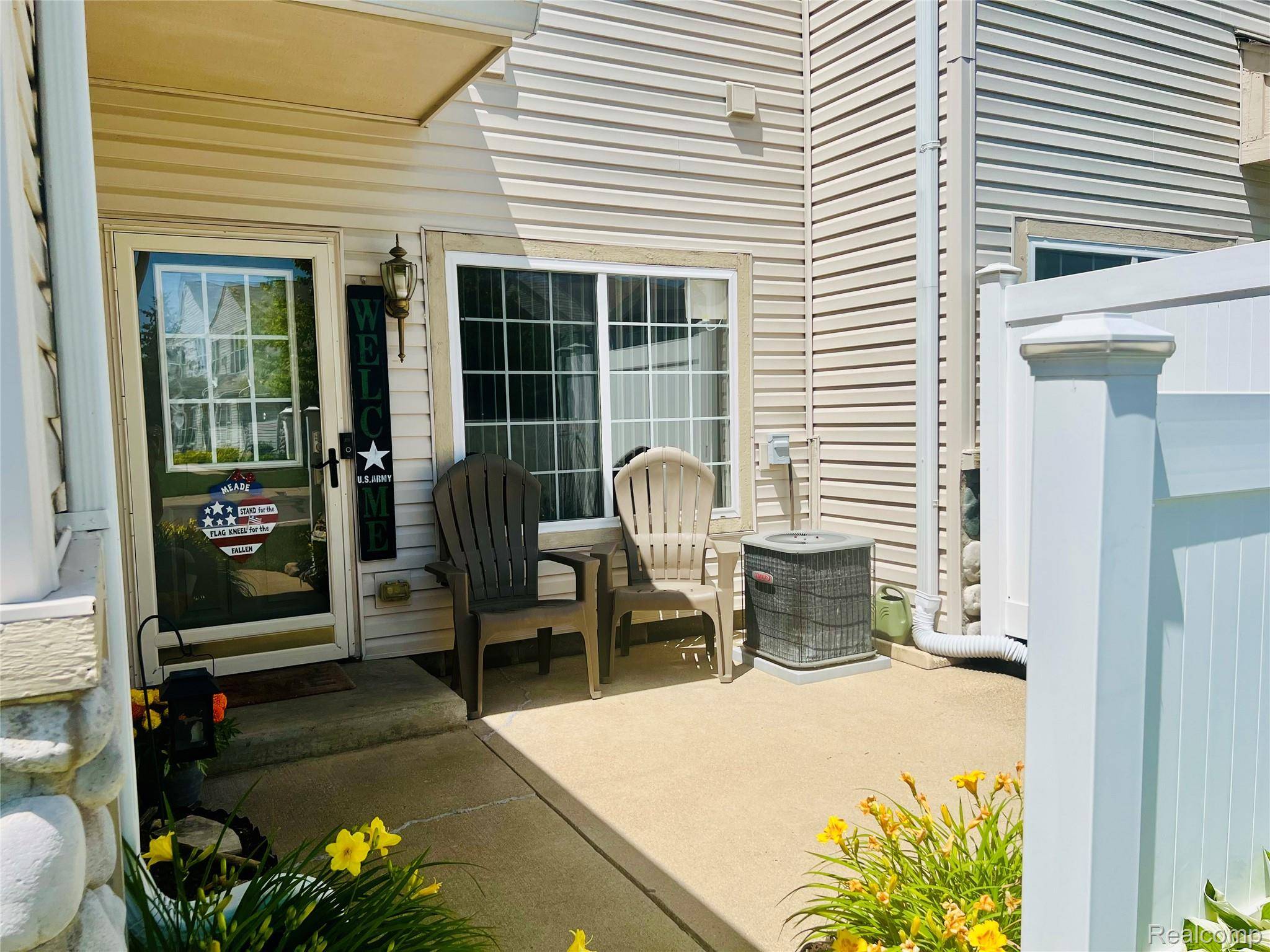 Woodhaven, MI 48183,26684 Kirkway DR