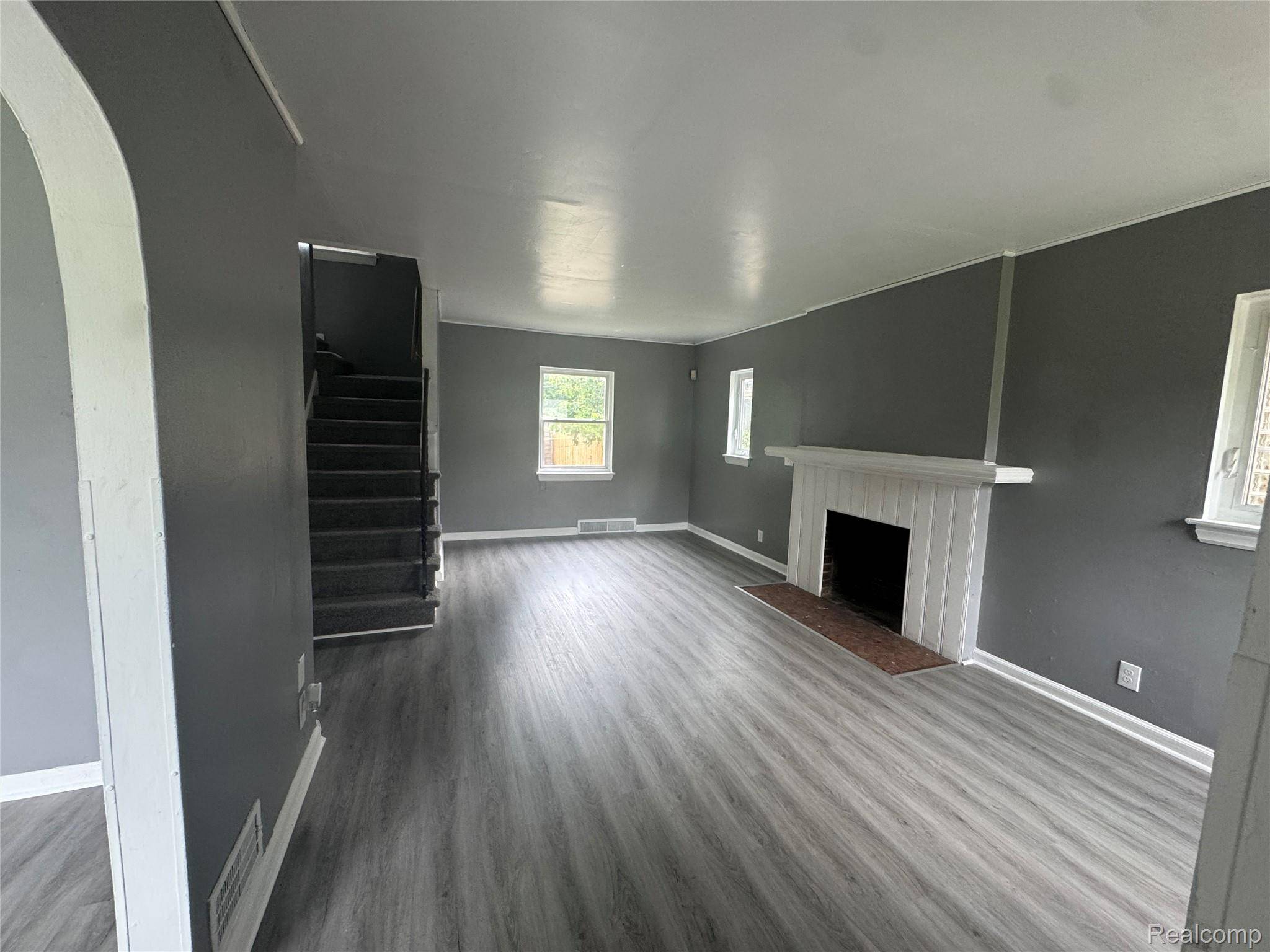 Detroit, MI 48224,10446 Balfour RD