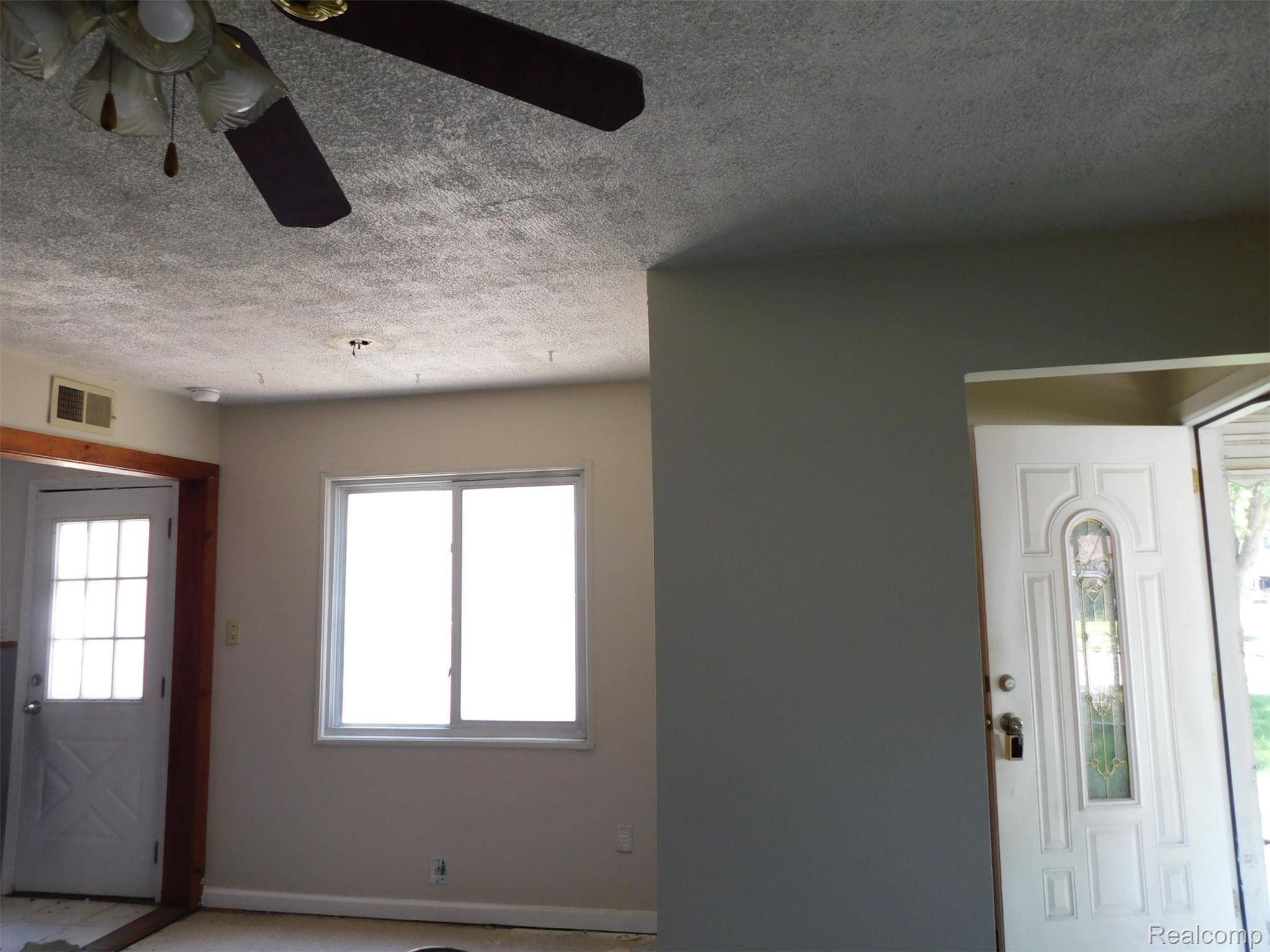 Melvindale, MI 48122,18949 Wall ST