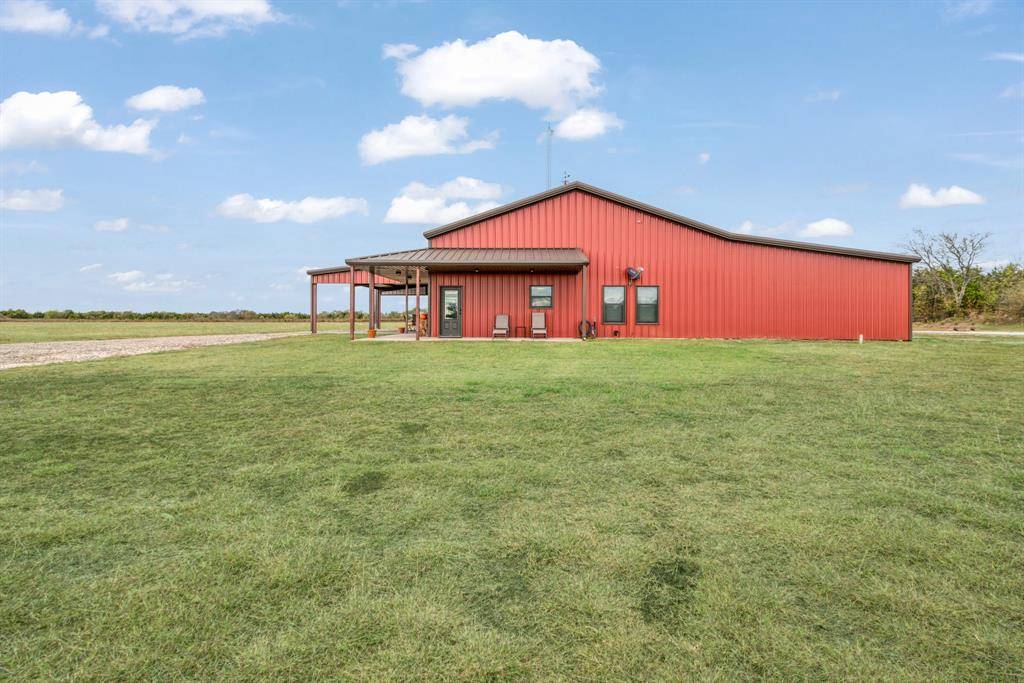 Roxton, TX 75477,445 CR 24200