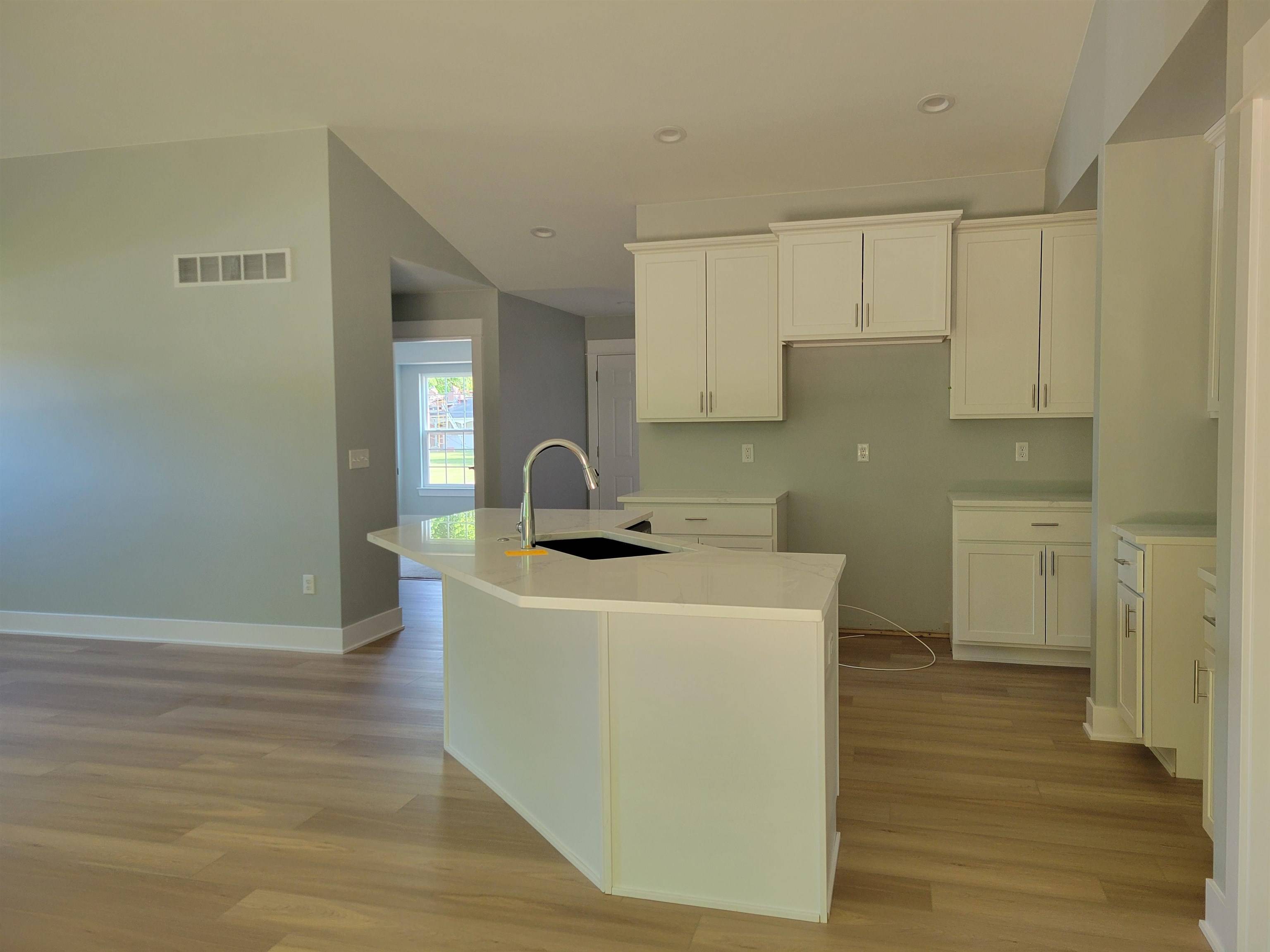 11453 Hidden Oaks DR, Vienna Twp, MI 48420