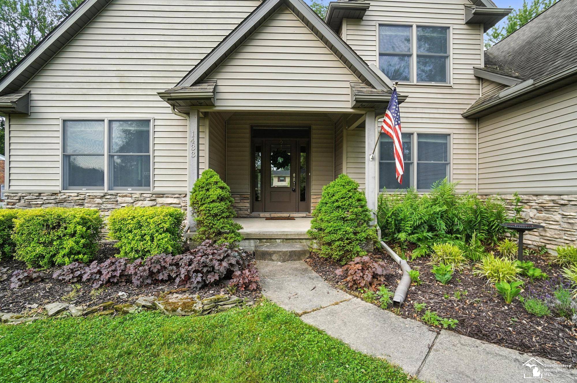 MI 48182,1433 Tennyson DR