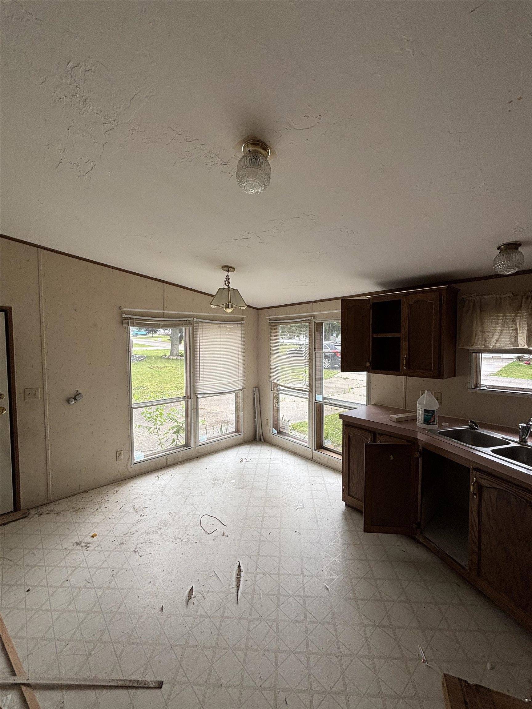 Croswell, MI 48422,2240 MARK ST