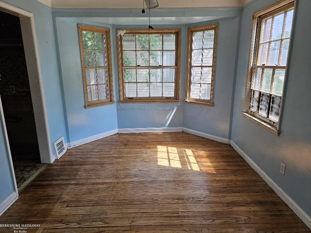 Detroit, MI 48219,19019 Annchester RD