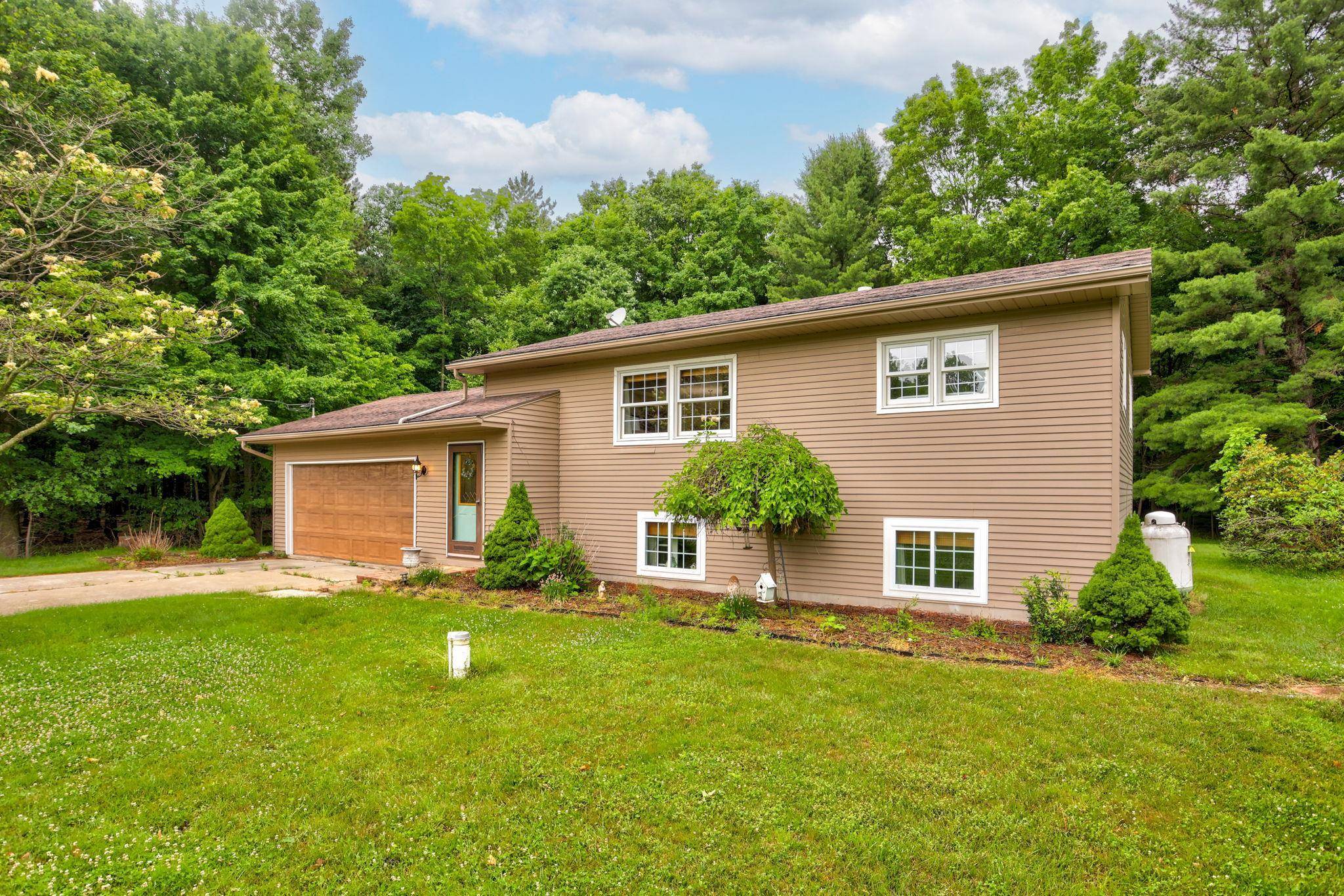 Vassar, MI 48768,5852 Pinkerton RD