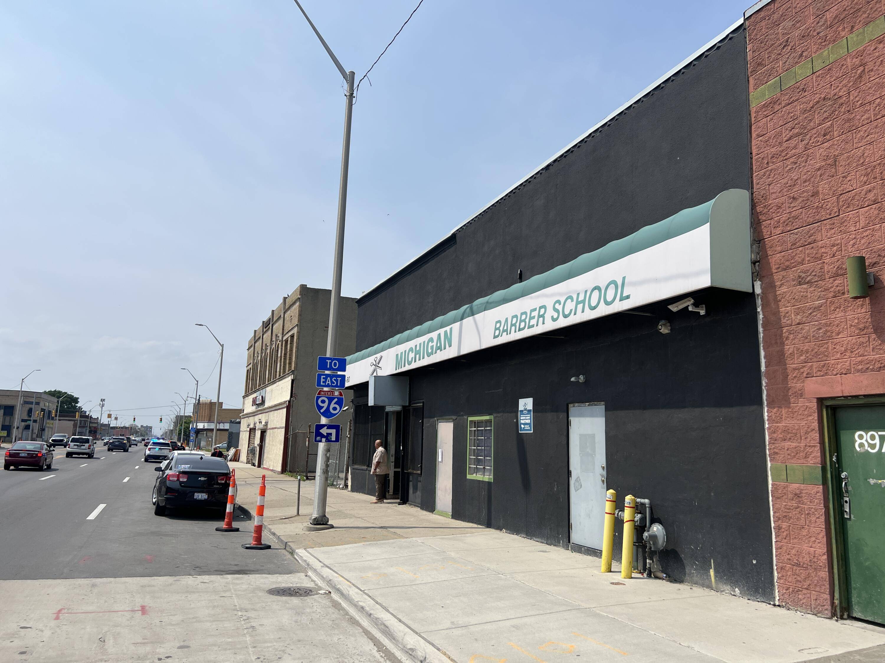 Detroit, MI 48204,8990 Grand River AVE